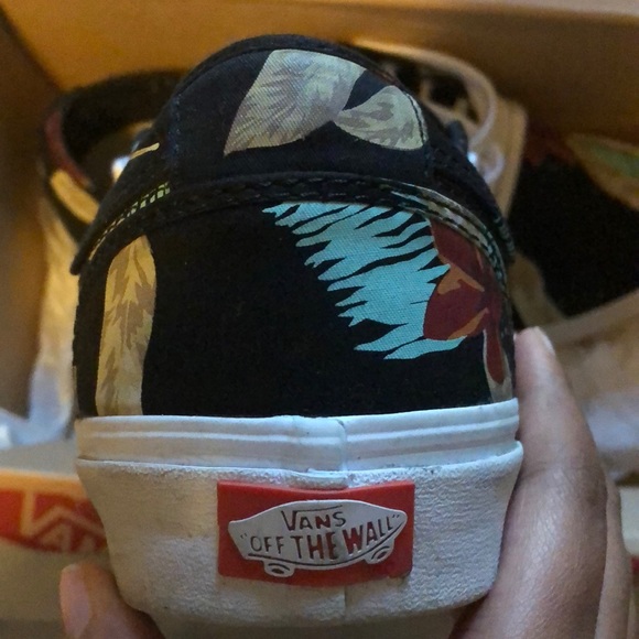 Vans Chukka Low - Picture 2 of 5